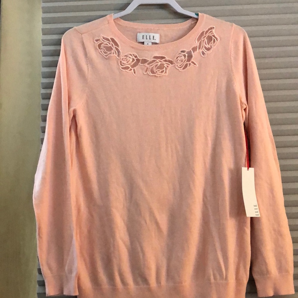 Elle- peach color sweater